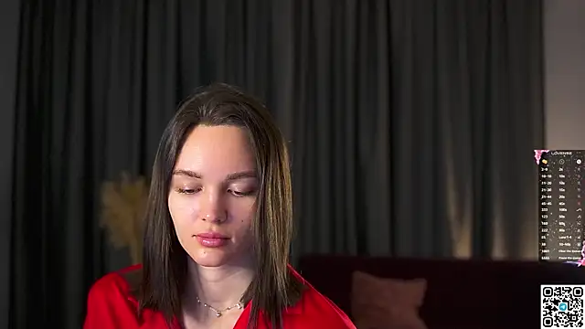 Snapshot of AnneKlint chatting on December 15, 2024, 5:13 am AnneKlint online show from December 15, 2024, 5:13 am