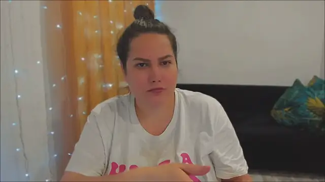 Snapshot of _madalexa_ chatting on September 14, 2025, 5:56 pm  madalexa  online show from September 14, 2025, 5:56 pm