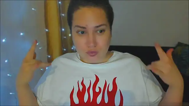 Snapshot of _madalexa_ chatting on October 25, 2025, 10:37 pm  madalexa  online show from October 25, 2025, 10:37 pm