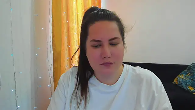  madalexa  online show from February 3, 2026, 11:48 am