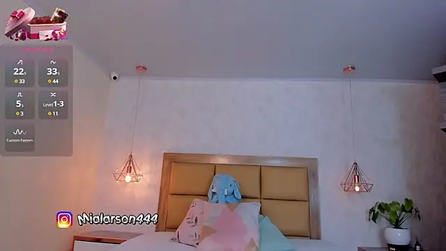 LARSONMIA online show from February 11, 2025, 11:54 am