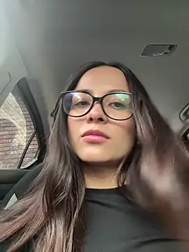 Megan Rodrigo online show from April 16, 2026, 10:01 pm