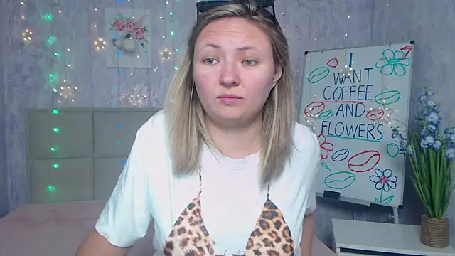 SallyVerda online show from September 13, 2025, 5:02 pm