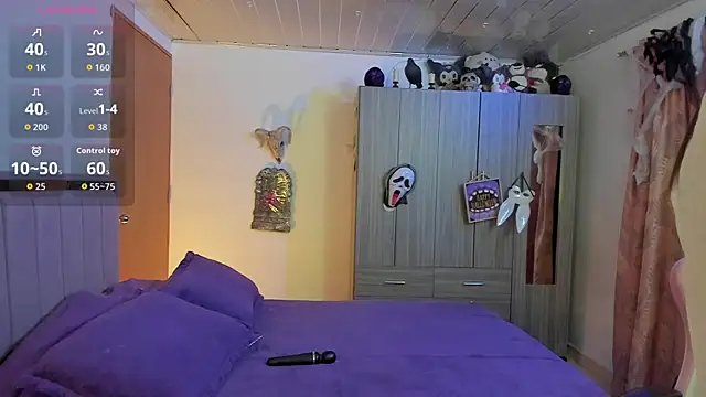 Kayla foxxy online show from October 31, 2025, 5:41 am