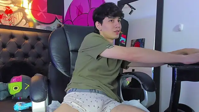 Snapshot of Santi_delacruz chatting on January 17, 2025, 3:00 pm Santi delacruz online show from January 17, 2025, 3:00 pm