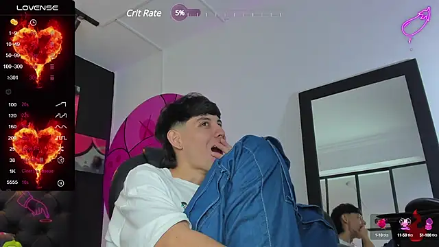 Snapshot of Santi_delacruz chatting on February 7, 2025, 10:09 pm Santi delacruz online show from February 7, 2025, 10:09 pm