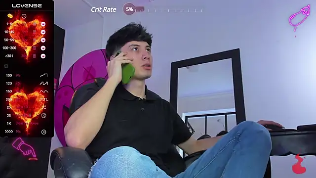 Snapshot of Santi_delacruz chatting on February 12, 2025, 8:40 pm Santi delacruz online show from February 12, 2025, 8:40 pm