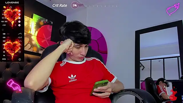 Snapshot of Santi_delacruz chatting on February 27, 2025, 10:09 pm Santi delacruz online show from February 27, 2025, 10:09 pm