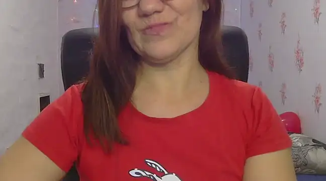 Snapshot of KittyyLaBeauty chatting on February 12, 2025, 7:35 pm KittyyLaBeauty online show from February 12, 2025, 7:35 pm