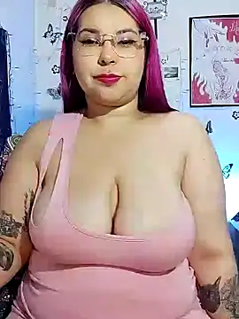 Snapshot of Hada_dracanae chatting on January 25, 2025, 12:59 am Hada dracanae online show from January 25, 2025, 12:59 am