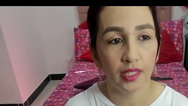 Karoline Moore online show from February 20, 2025, 9:20 pm