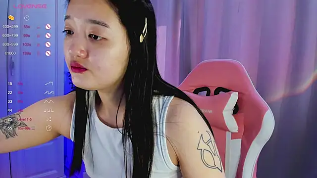 FreyaRaya online show from March 2, 2025, 9:10 am