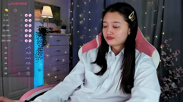 FreyaRaya online show from March 9, 2025, 11:58 am