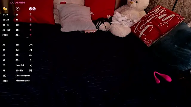 FreyaRaya online show from April 11, 2026, 7:45 am