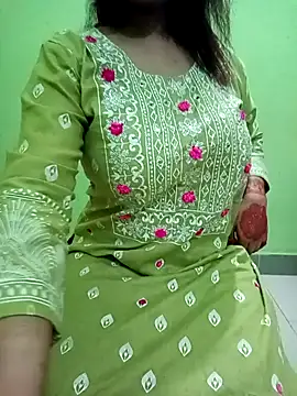 Snapshot of Dayna-36 chatting on December 24, 2024, 3:47 pm Dayna-36 online show from December 24, 2024, 3:47 pm