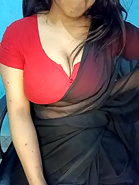 Snapshot of Dayna-36 chatting on February 17, 2025, 7:31 pm Dayna-36 online show from February 17, 2025, 7:31 pm