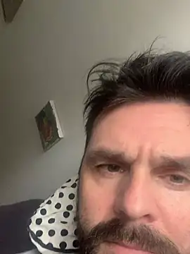 Snapshot of TB1977DK chatting on January 17, 2026, 12:21 pm TB1977DK online show from January 17, 2026, 12:21 pm