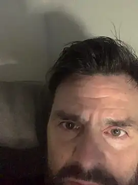 Snapshot of TB1977DK chatting on February 9, 2026, 8:46 pm TB1977DK online show from February 9, 2026, 8:46 pm