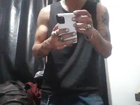 Snapshot of mexicaninuganda chatting on February 7, 2025, 4:59 am mexicaninuganda online show from February 7, 2025, 4:59 am