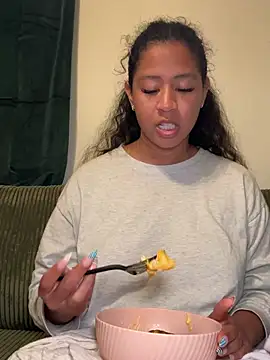 VanessaBling online show from March 8, 2026, 2:26 am