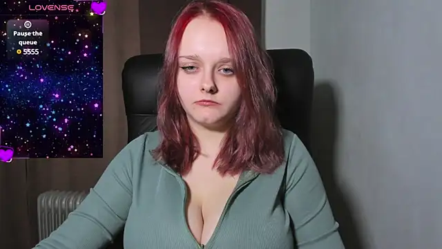 Snapshot of Kofein chatting on January 5, 2025, 7:39 pm Kofein online show from January 5, 2025, 7:39 pm