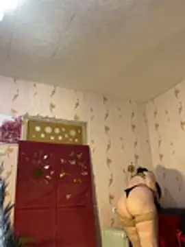 Snapshot of Renezlice chatting on February 27, 2026, 6:19 pm Renezlice online show from February 27, 2026, 6:19 pm