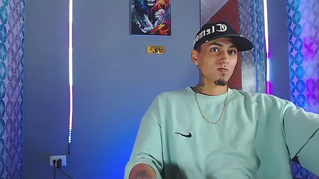 Liam lee online show from April 14, 2026, 12:05 am