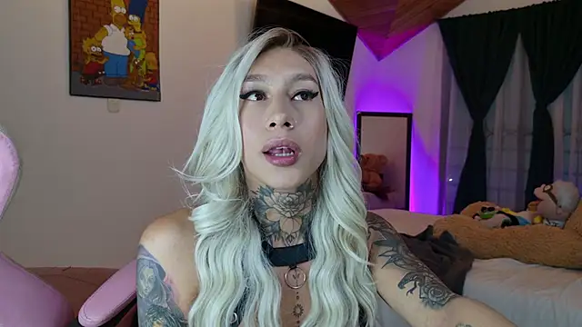 Juana 777 online show from September 28, 2025, 3:45 am