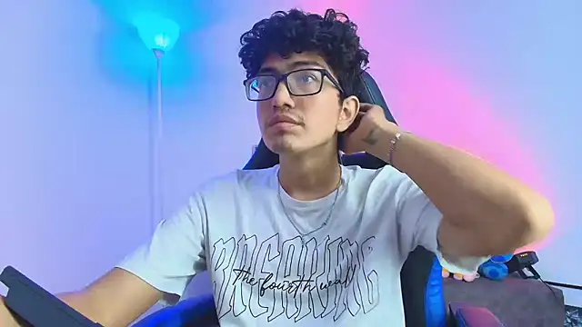 TylerWhite  online show from February 5, 2026, 1:16 pm