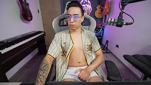 Snapshot of granxarma960 chatting on March 1, 2025, 4:47 am granxarma960 online show from March 1, 2025, 4:47 am