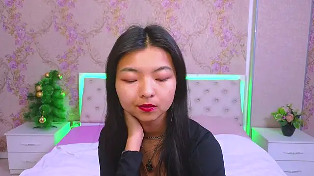 Shy Kira online show from January 13, 2025, 12:45 pm