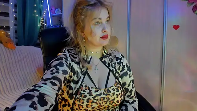 CoraSwon online show from February 21, 2026, 6:09 pm