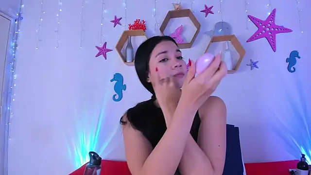 Snapshot of Emiily_Parkerr chatting on February 5, 2026, 3:11 am Emiily Parkerr online show from February 5, 2026, 3:11 am