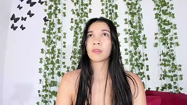 Snapshot of Emiily_Parkerr chatting on February 12, 2026, 3:01 am Emiily Parkerr online show from February 12, 2026, 3:01 am