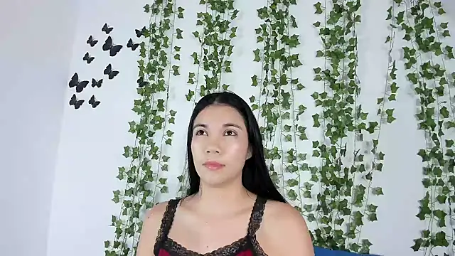 Snapshot of Emiily_Parkerr chatting on February 18, 2026, 3:02 am Emiily Parkerr online show from February 18, 2026, 3:02 am