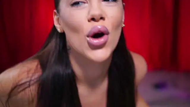 Snapshot of NatyDesiree chatting on January 20, 2025, 7:25 pm NatyDesiree online show from January 20, 2025, 7:25 pm