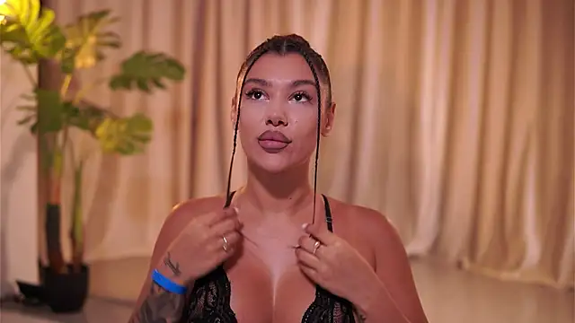 NatyDesiree online show from July 20, 2026, 7:16 pm