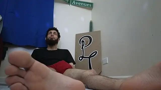 pantslesstraveler plt online show from February 9, 2025, 3:34 pm