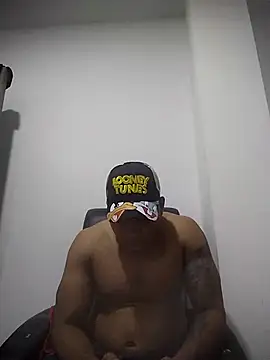 Snapshot of SaucyAffair0 chatting on March 11, 2025, 9:37 pm SaucyAffair0 online show from March 11, 2025, 9:37 pm