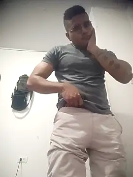 SaucyAffair0 online show from March 25, 2026, 12:38 am