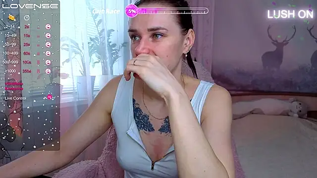 Snapshot of Bella__Swoon chatting on April 22, 2026, 5:21 am Bella Swoon online show from April 22, 2026, 5:21 am