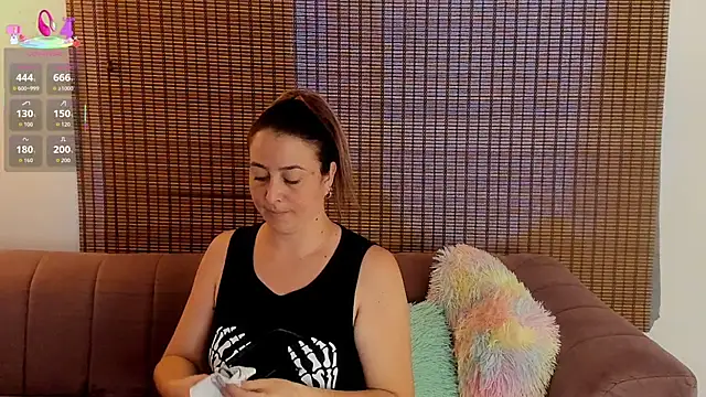 Snapshot of ariana_cross chatting on July 24, 2026, 2:15 pm ariana cross online show from July 24, 2026, 2:15 pm