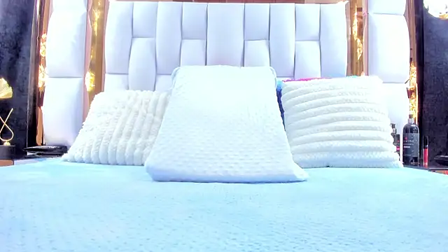 RileySweett online show from November 12, 2025, 11:43 am