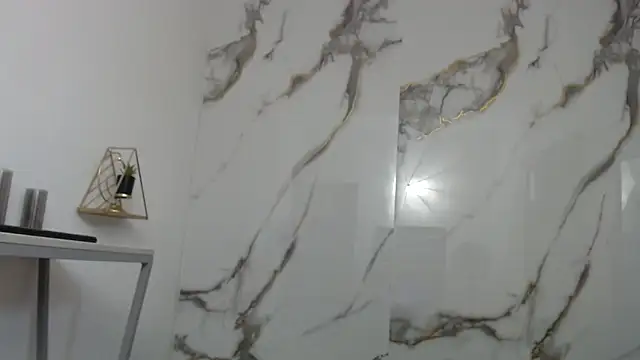 Lindsey8 online show from April 2, 2026, 12:14 pm