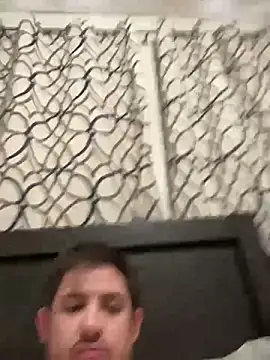 Snapshot of caliguy37 chatting on December 5, 2024, 9:06 pm caliguy37 online show from December 5, 2024, 9:06 pm