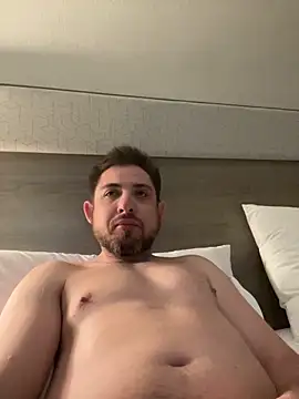 Snapshot of caliguy37 chatting on February 18, 2025, 3:31 am caliguy37 online show from February 18, 2025, 3:31 am