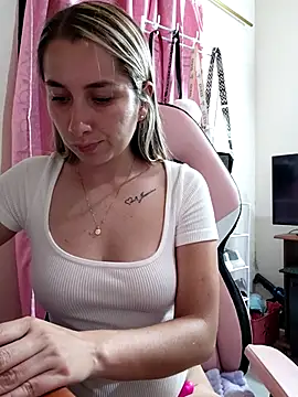 Iris love18 online show from April 5, 2026, 3:36 am