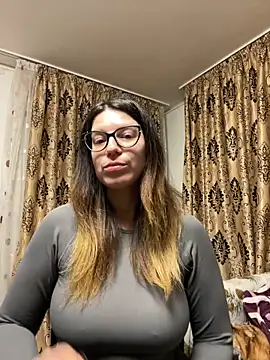 Snapshot of NadiraNoor chatting on February 6, 2026, 12:59 am NadiraNoor online show from February 6, 2026, 12:59 am