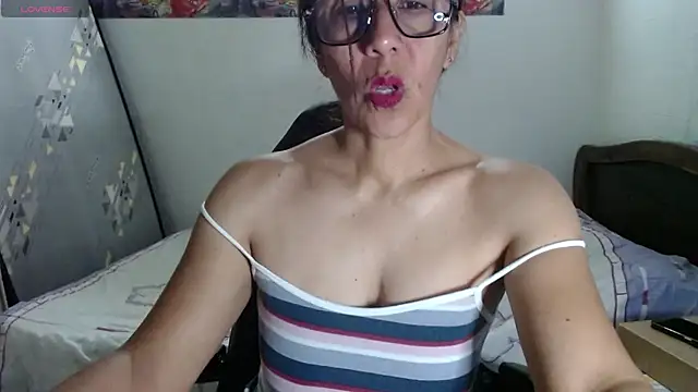 Snapshot of horny_paty chatting on June 21, 2026, 10:18 am horny paty online show from June 21, 2026, 10:18 am