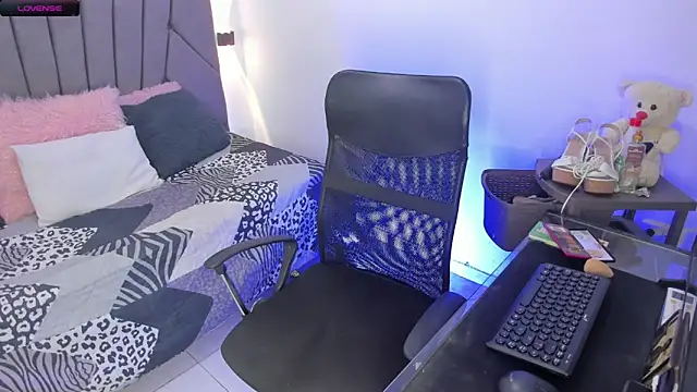 shannonbbw online show from September 18, 2025, 12:51 pm